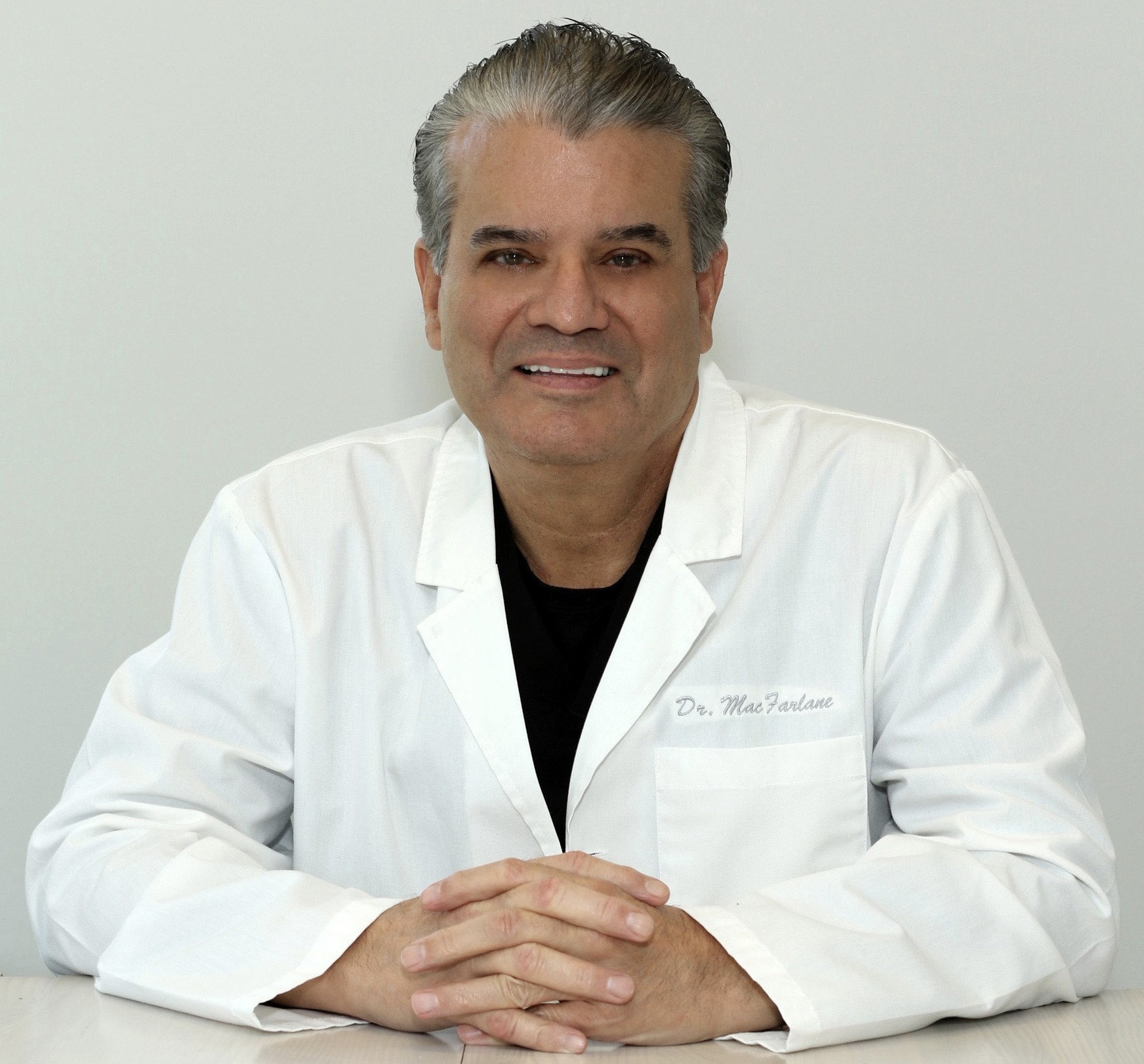Dr. Glenn MacFarlane, Holistic & Cosmetic Dentist
